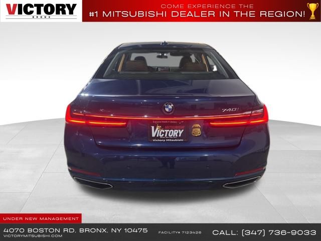2022 BMW 7-Series 740i xDrive photo