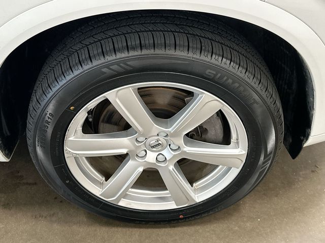 2020 Volvo XC90 T6 Momentum - 4