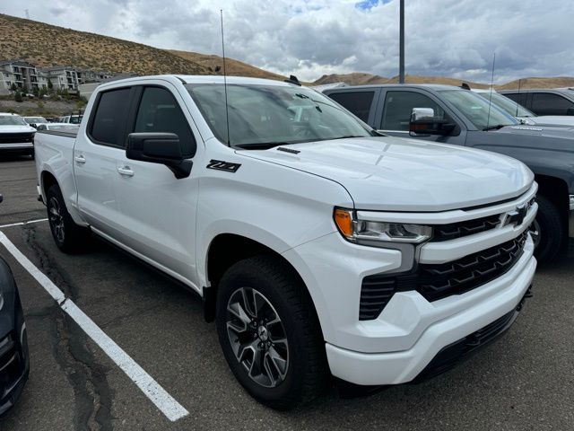 2024 Chevrolet Silverado 1500 RST 3