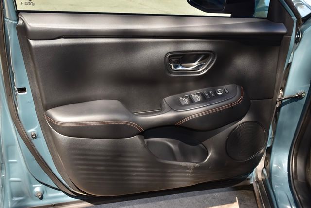 car-gallery-32