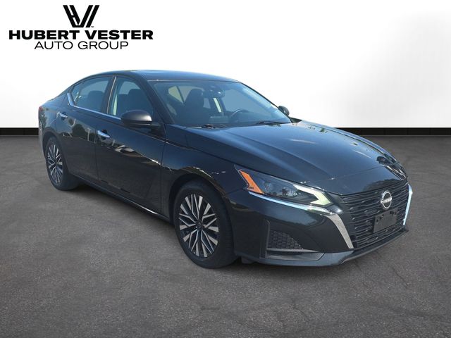Used 2025 Nissan Altima Sedan
