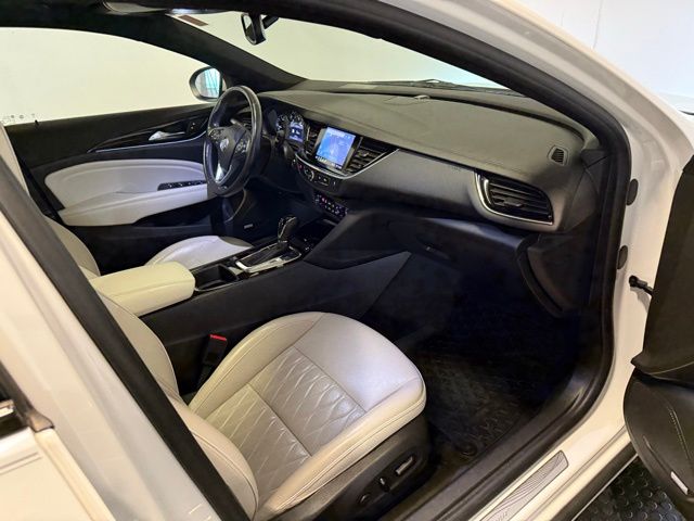 2020 Buick Regal Avenir photo
