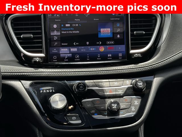 2025 Chrysler Pacifica Limited White at Big Star Chrysler Jeep Dodge Ram 
