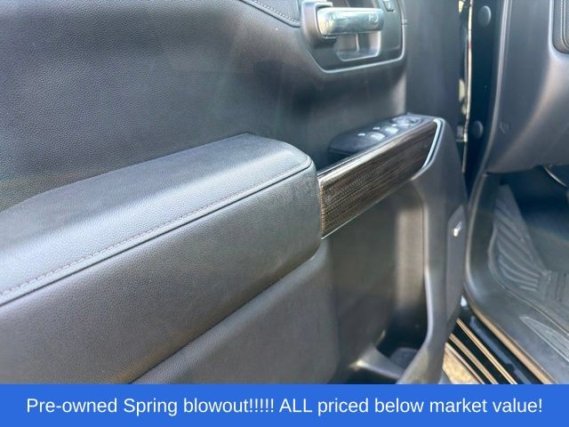 Used 2019 Black Chevrolet RST image 19