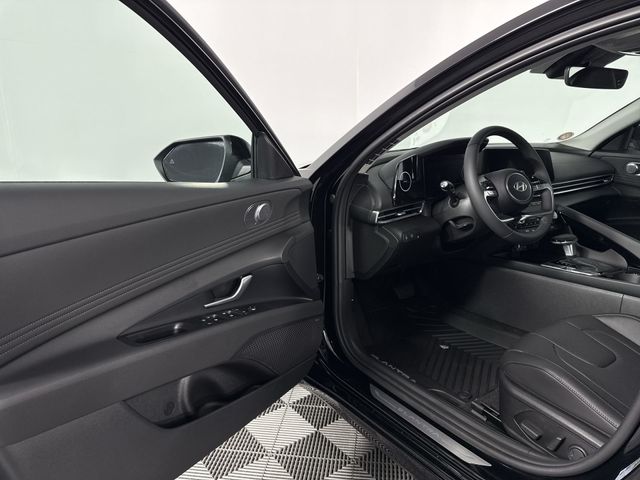 New 2025 Hyundai Elantra Hybrid For Sale in Indianapolis, IN