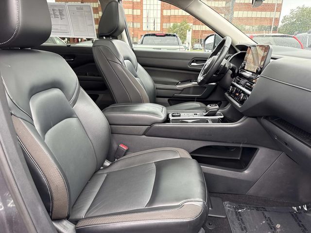 2022 Nissan Pathfinder SL - Photo 16