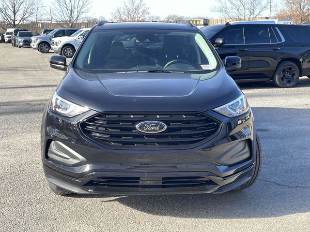 2024 Ford Edge SE 2