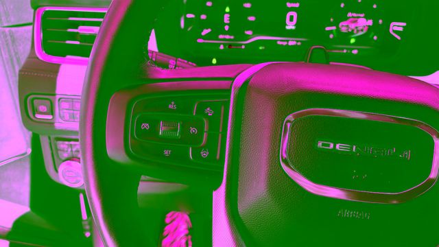 Used 2024 White GMC Denali image 23