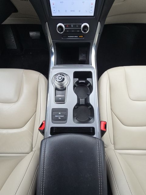 2022 Ford Edge Titanium:168337A