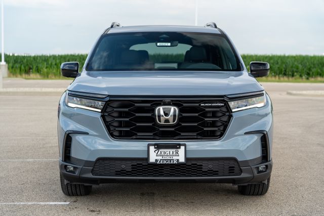 2025 Honda Pilot Black Edition 2