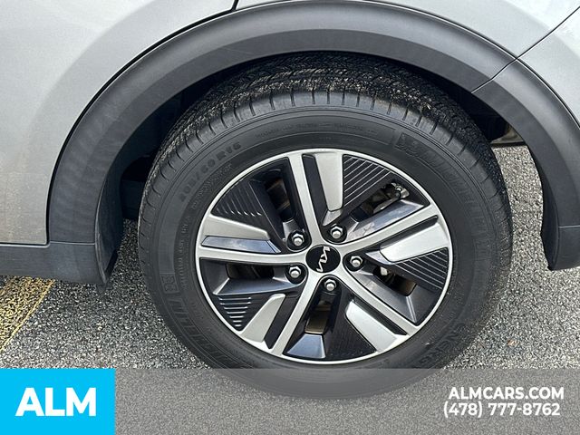 Used 2022 Gray Kia LXS image 22