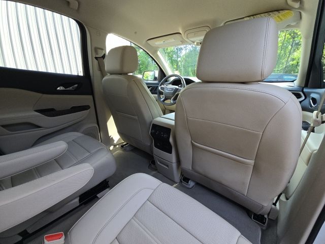 2023 GMC Acadia Denali:C02595