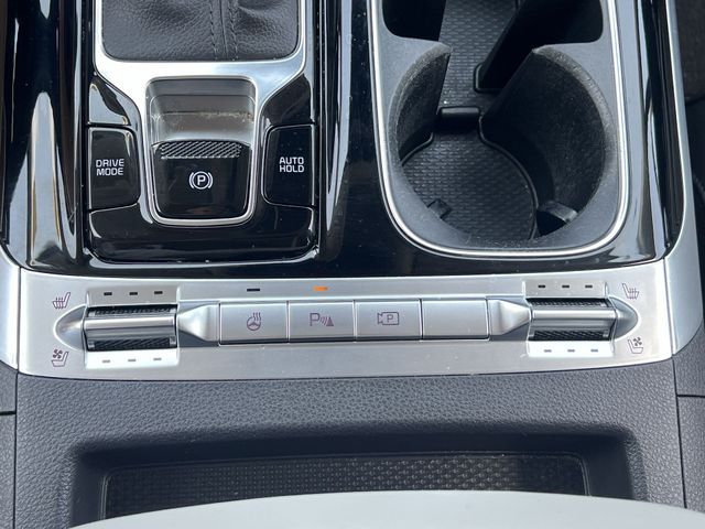 Used 2024 White Kia SX Prestige image 26