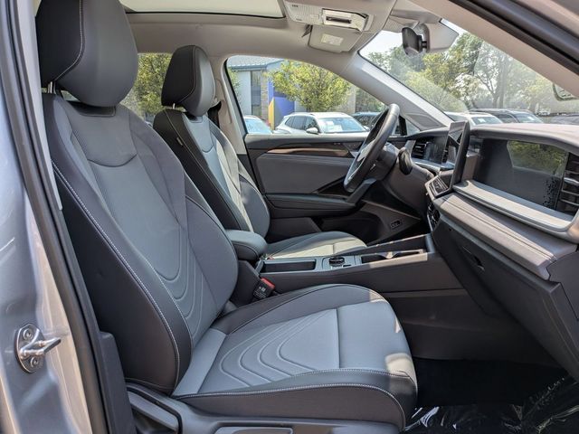 2025 Volkswagen Tiguan SE - Photo 32