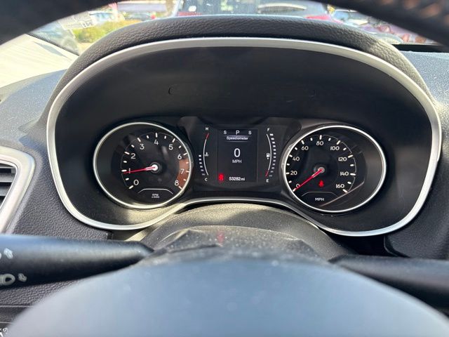 Used 2018 Black Jeep Latitude image 2