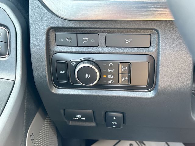 New 2024 Carbonized Gray Metallic Ford F-250® Lariat® image 22