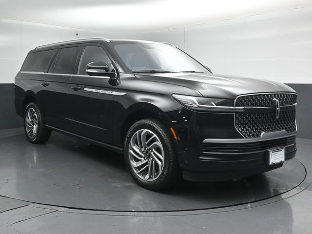 Infinite Black Metallic Clearcoat 2025 Lincoln Navigator SUV / Crossover Four-Wheel Drive Automatic