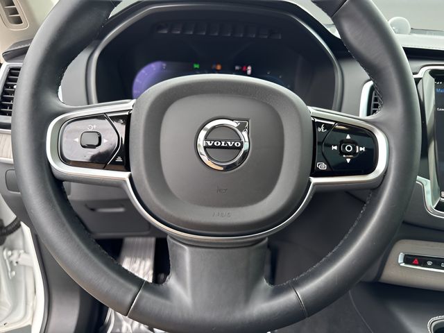 2025 Volvo XC90 T8 photo 18
