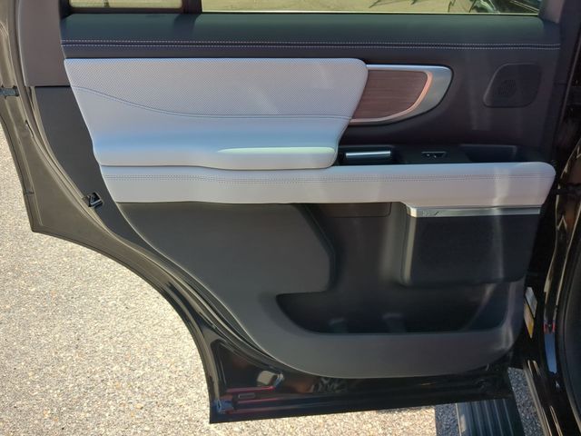 New 2026 Agate Black Metallic Ford Platinum® image 34