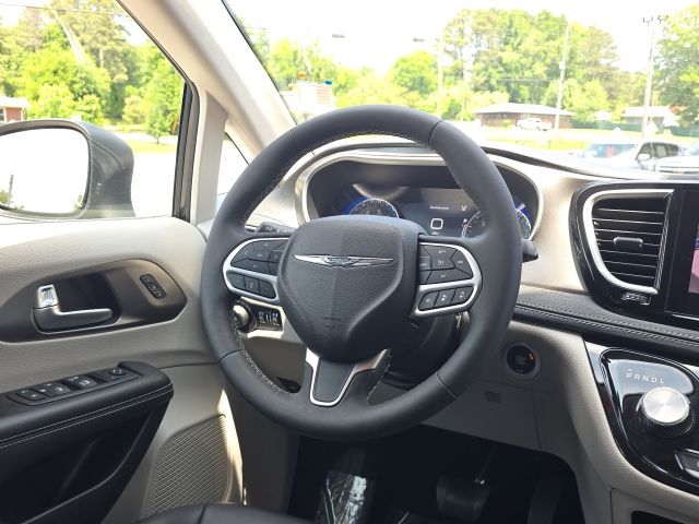 2023 Chrysler Pacifica Touring L:46447A