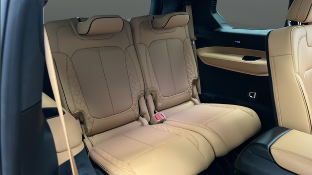 Used 2024 Bright White Clearcoat Jeep Summit image 26