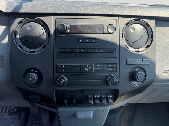 2015 Ford F-250SD XL - Oxford White exterior view 12