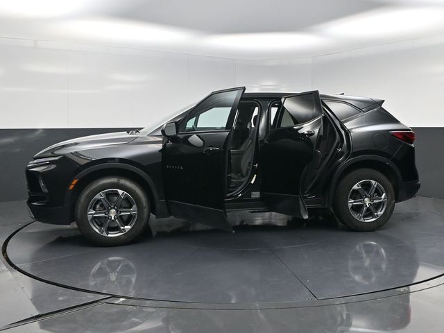 2023 Chevrolet Blazer LT Black at Community Kia