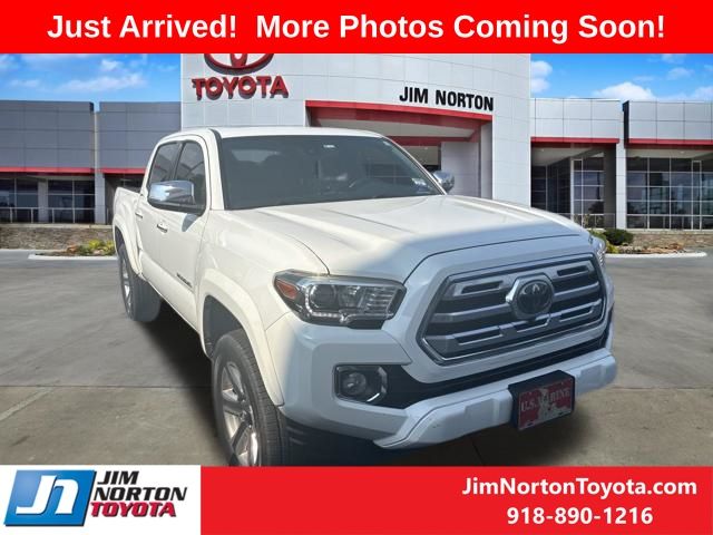 Super White 2018 Toyota Tacoma Pickup Truck Four-Wheel Drive 6-Speed Automatic