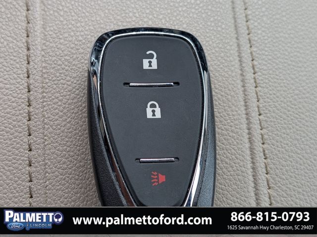 used 2023 Chevrolet Traverse car, priced at $22,993