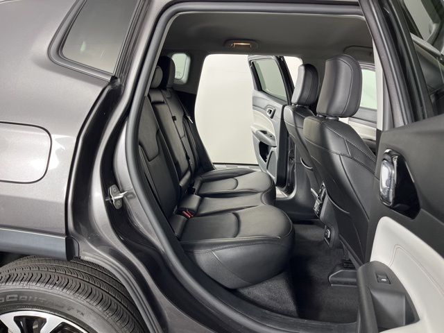 2022 Granite Crystal Metallic Clearcoat Jeep Compass Limited 4X4 SUV