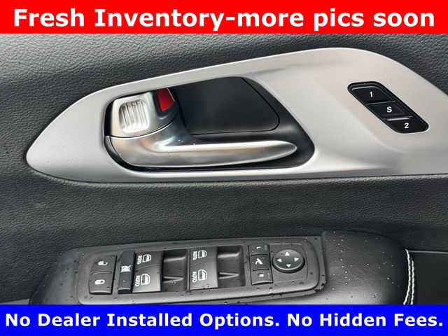 2026 Chrysler Pacifica Limited Silver at Mac Haik CDJR North Houston