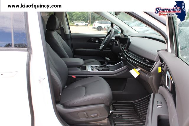New 2026 Kia Carnival MPV Van