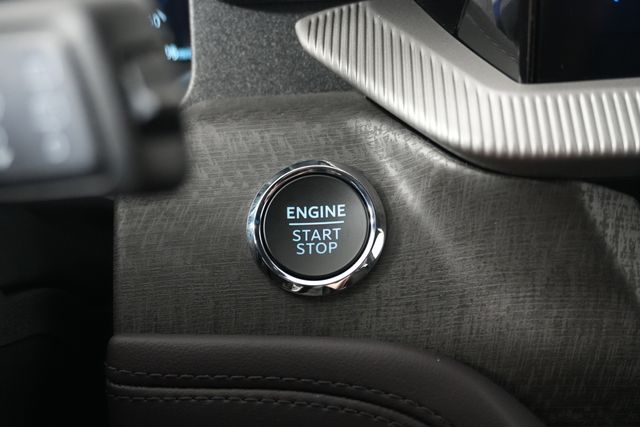 New 2026 Black Ford Platinum image 17