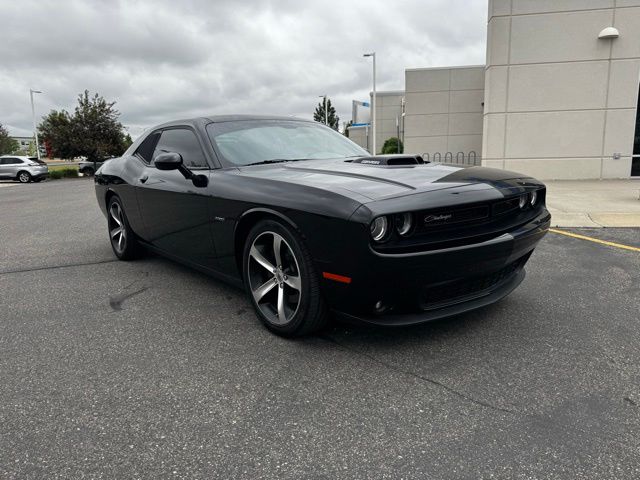 2017 Dodge Challenger R/T Shaker RWD