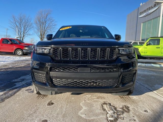 2024 Jeep Grand Cherokee L Altitude X - Diamond Black Crystal Pearlcoat exterior view 2