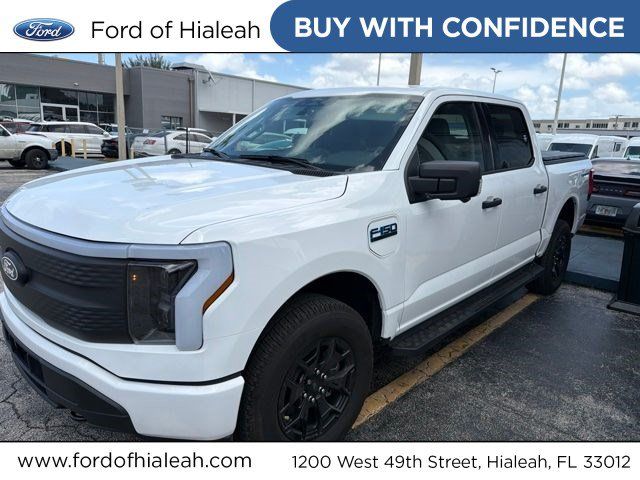 Oxford White 2025 Ford F-150 Lightning Pickup Truck All-Wheel Drive Automatic