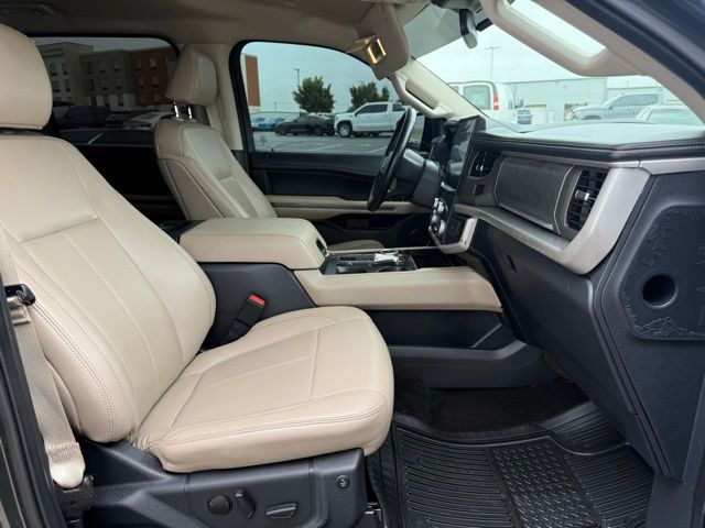 used 2022 Ford Expedition Max car, priced at $37,318