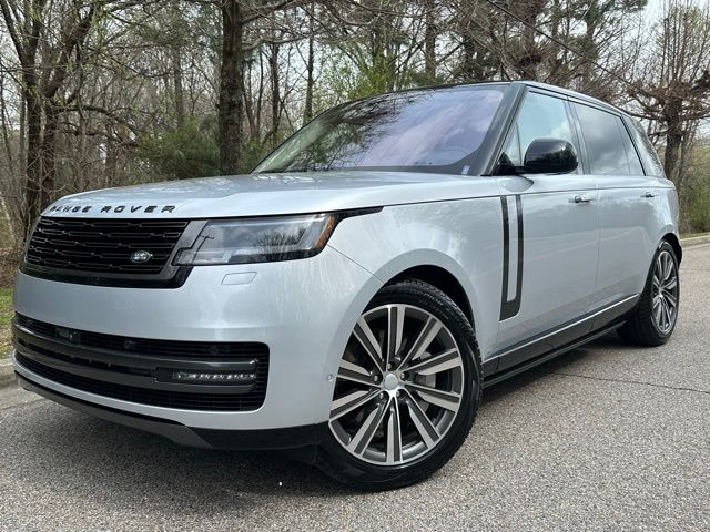 2023 Land Rover Range Rover P530 SE LWB AWD
