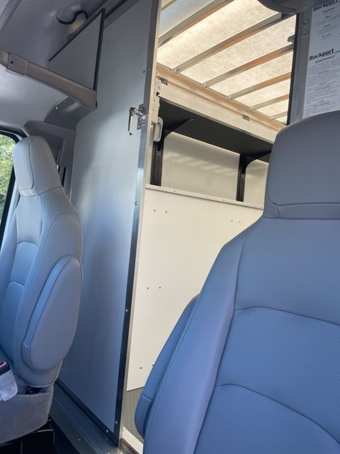 2025 Ford E-Series E-450 SD