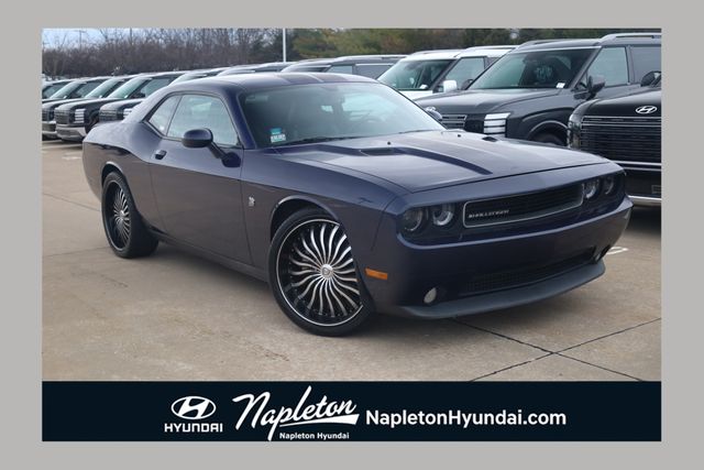 2013 Dodge Challenger SXT RWD