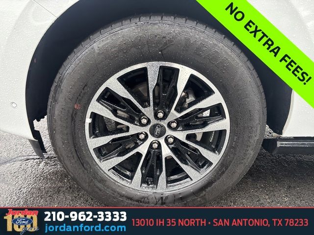 Used Car 2025 Ford Expedition Max  Platinum For Sale Under $70,000 In San Antonio, Texas
