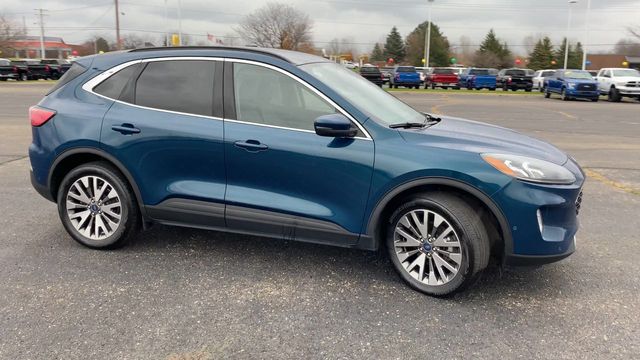 2020 Ford Escape Titanium Hybrid 9