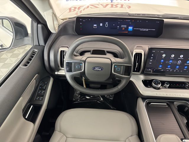 2025 Star White Metallic Tri-Coat Ford Expedition Max RWD SUV