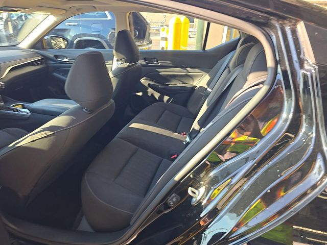 Used 2025 Nissan Altima Sedan