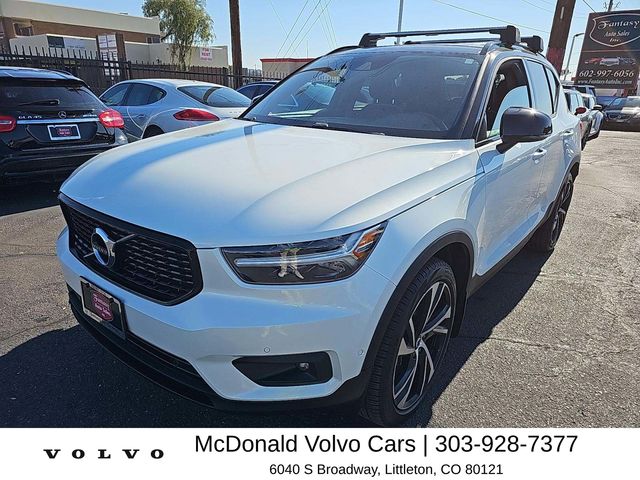 Crystal White 2019 Volvo XC40 T5 R-Design AWD SUV / Crossover All-Wheel Drive 8-Speed Automatic