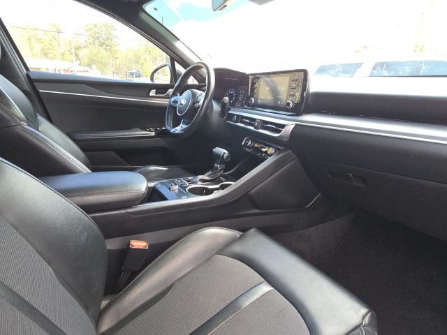 2021 Kia K5 GT-Line:B02116A