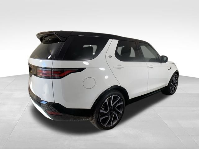 2025 Land Rover Discovery Dynamic SE 6