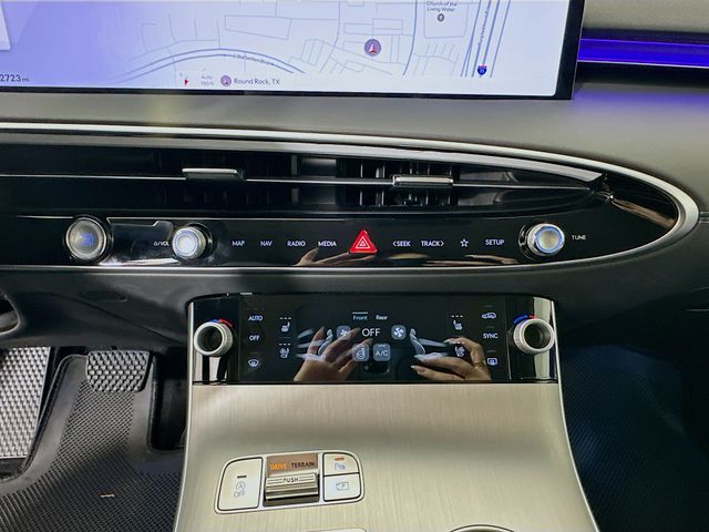 Thumbnail: 2026 Genesis GV70 - 16