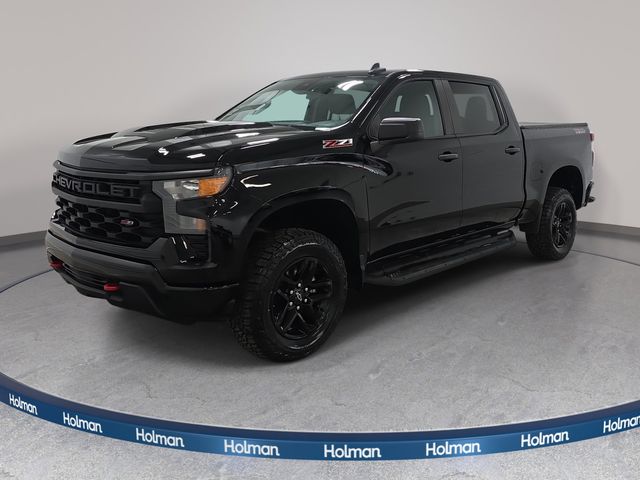 Black 2022 Chevrolet Silverado 1500 Custom Trail Boss Crew Cab 4WD Pickup Truck Four-Wheel Drive Automatic