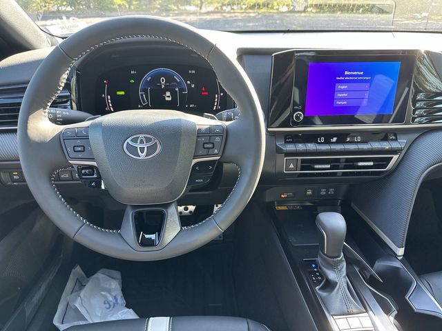 2025 Toyota Camry SE 7